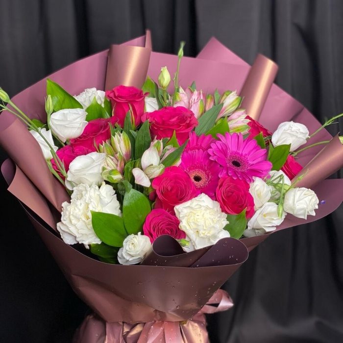 Букет с розами и другими цветами, фото 2